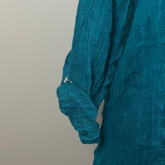 Soft Surroundings • Topanga Top in Everglade Green Gauzy Linen Cotton Blend - Picture 3 of 7